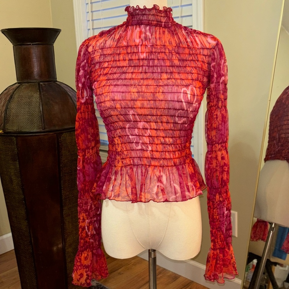 Red floral stretchy shirt